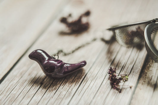 Arbatos sietelis su violetiniu paukščiu - Dovana arbatos mylėtojui - Motinos dienos dovana