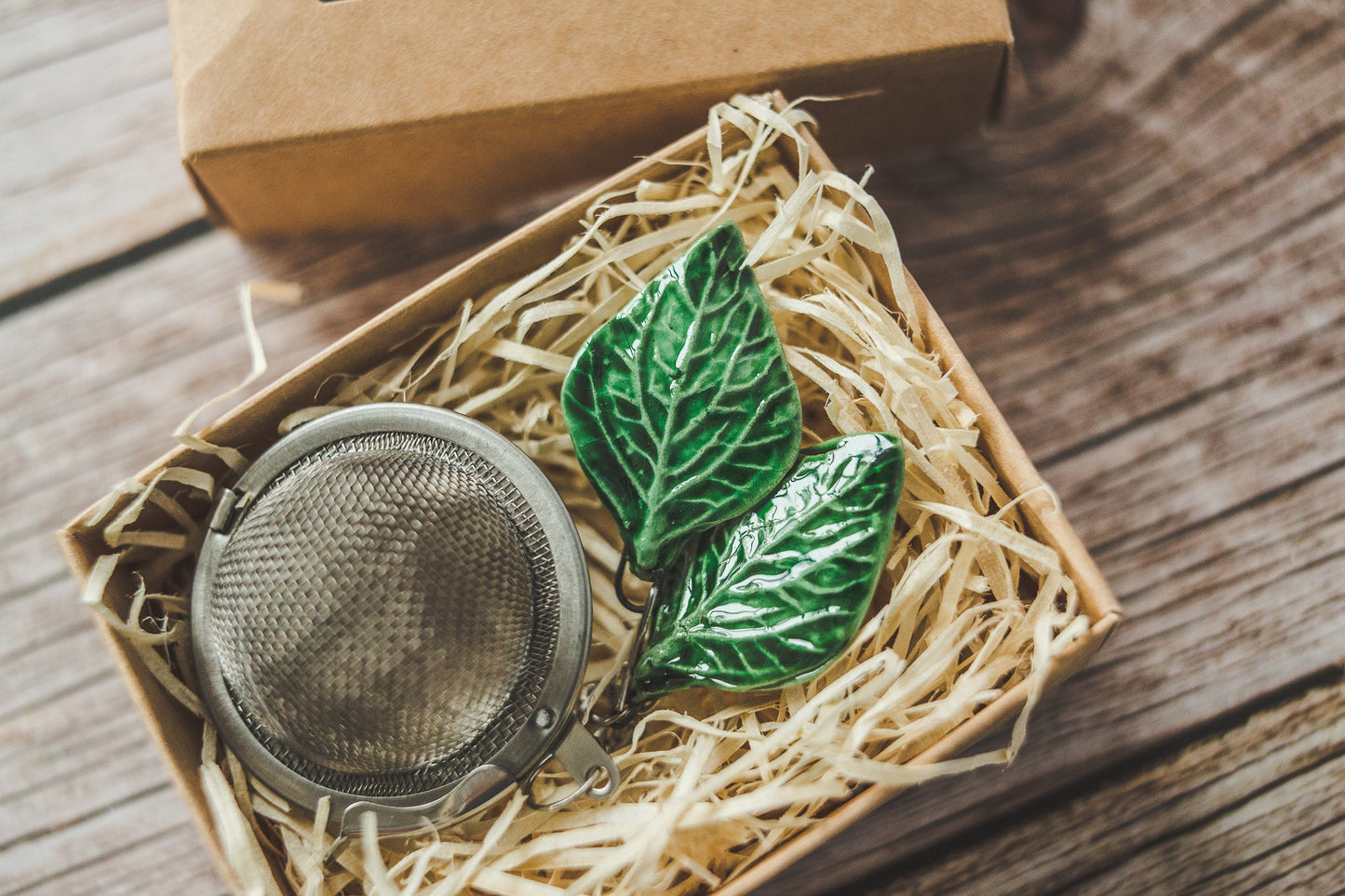 Loose leaf tea strainer - Tea infuser - Tea leaves tea steeper - Mother's day gift - Herbal tea infuser with ceramic charm