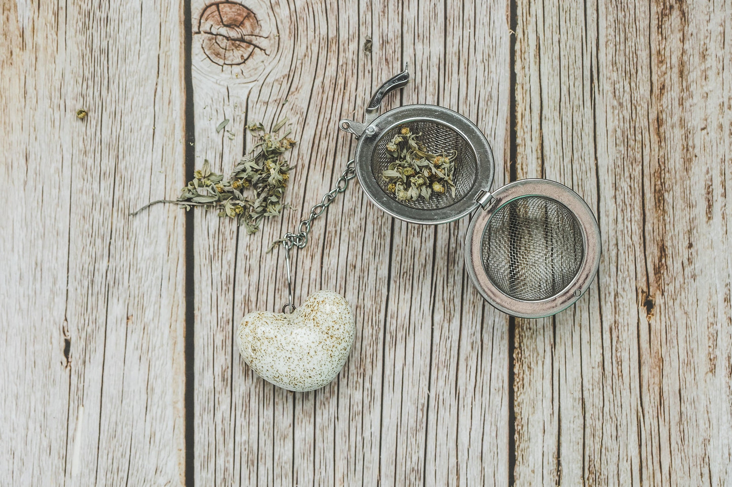 Tea strainer with white heart - Loose leaf tea infuser with ceramic heart - Christmas gift