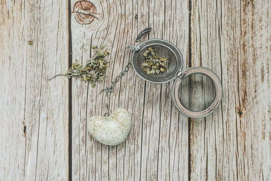 Tea strainer with white heart - Loose leaf tea infuser with ceramic heart - Christmas gift