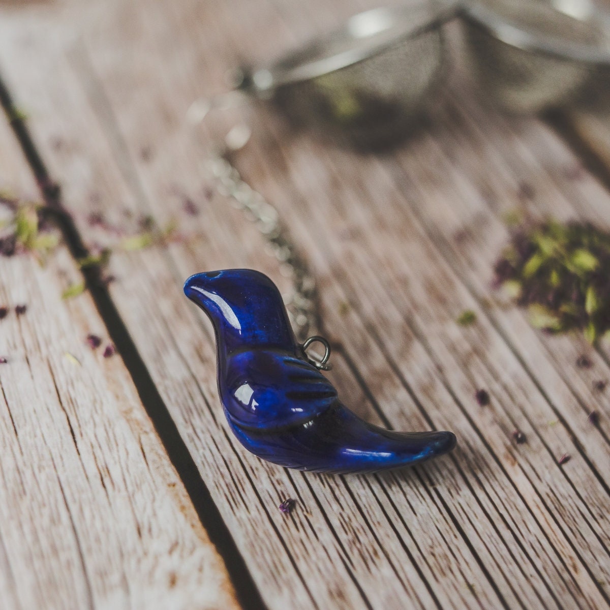 Tea strainer with ceramic dark blue bird - Loose leaf tea infuser with blue bird charm - Christmas gift