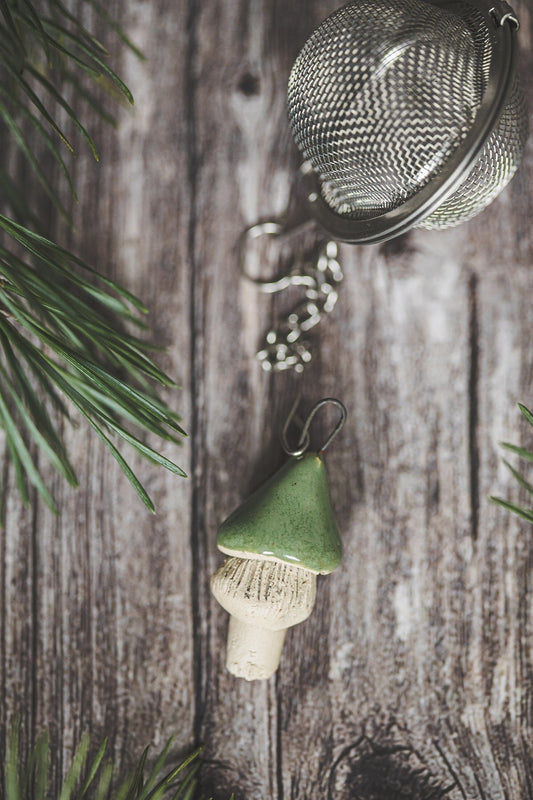 Tea infuser with magic swamp green mushroom - Loose leaf tea strainer with ceramic charm - Christmas gift - Mother's day gift